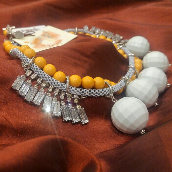 NEW Berry beed & bling 💎 Statement Necklace - Picture 2 of 5